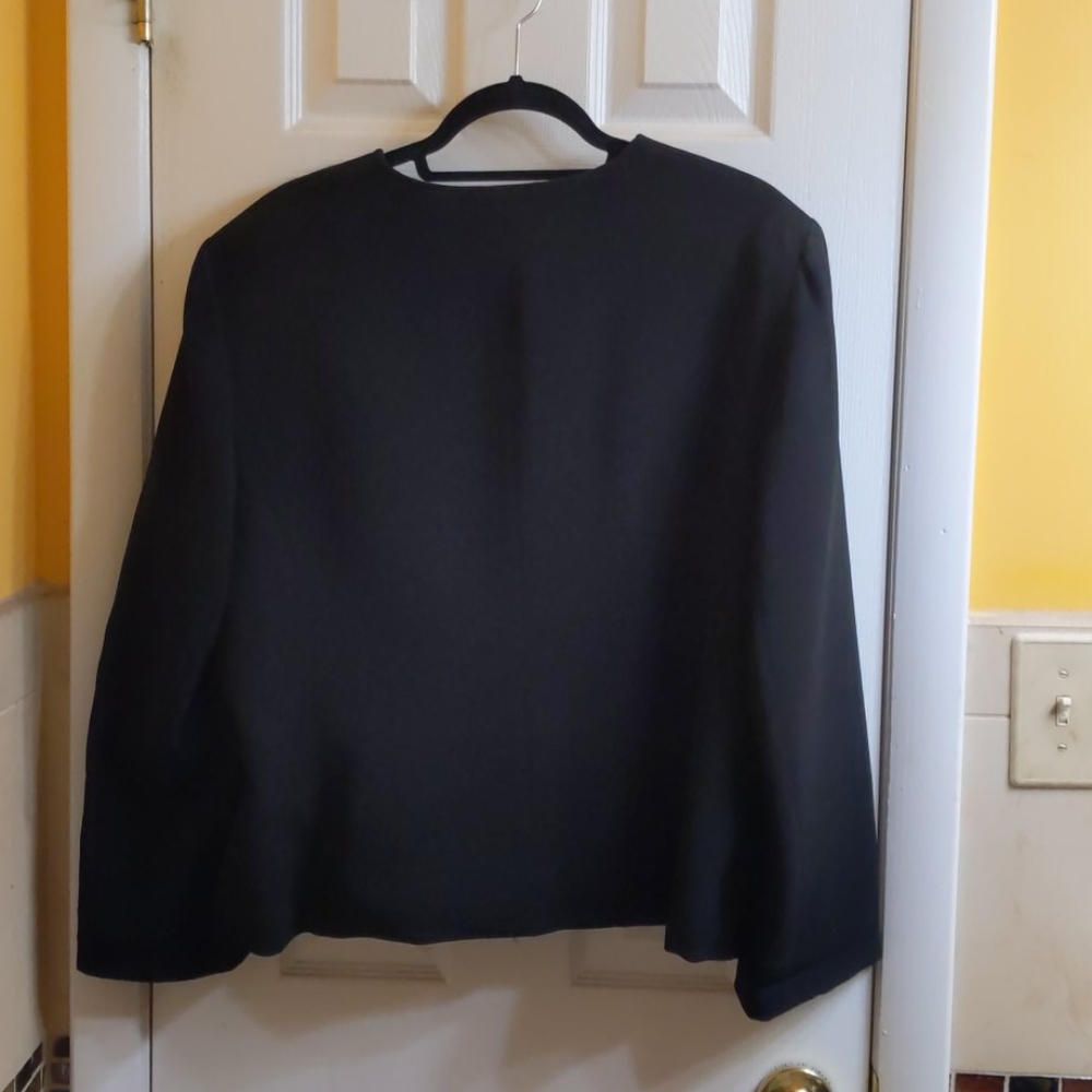 Blazer - Picture 2 of 3